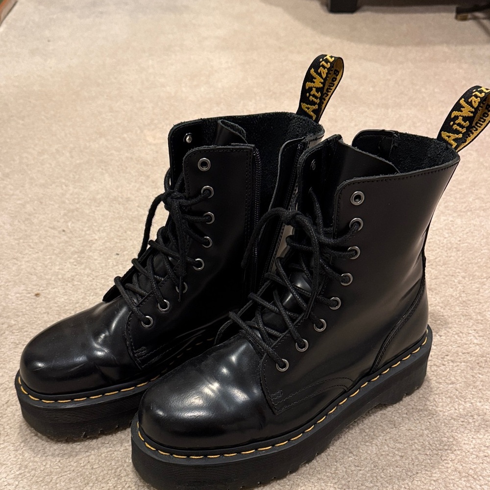 Dr. Martens Jadon